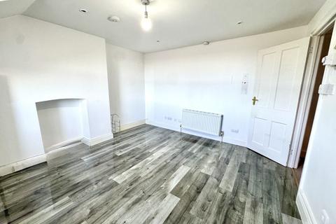 1 bedroom flat to rent, Claremont Road, London NW2