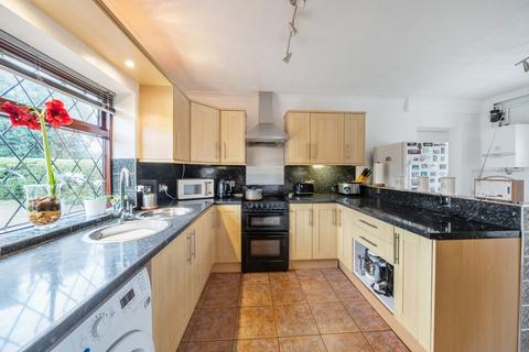 undefined, Lockhart Close, Bedfordshire LU6