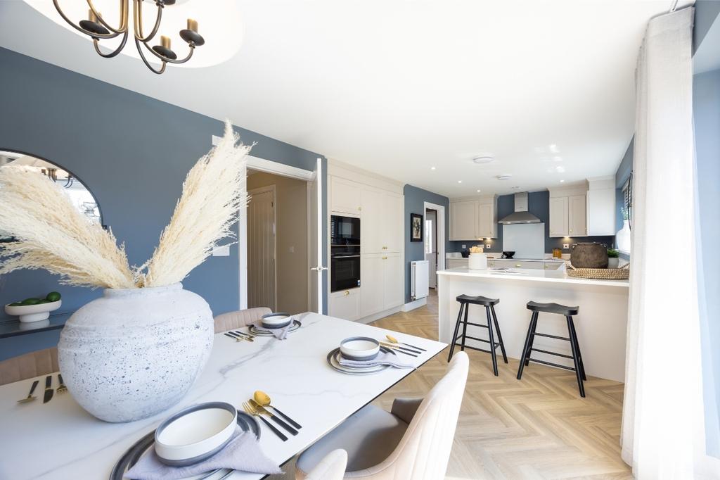 Elgar Park - Mulberry kitchen 2
