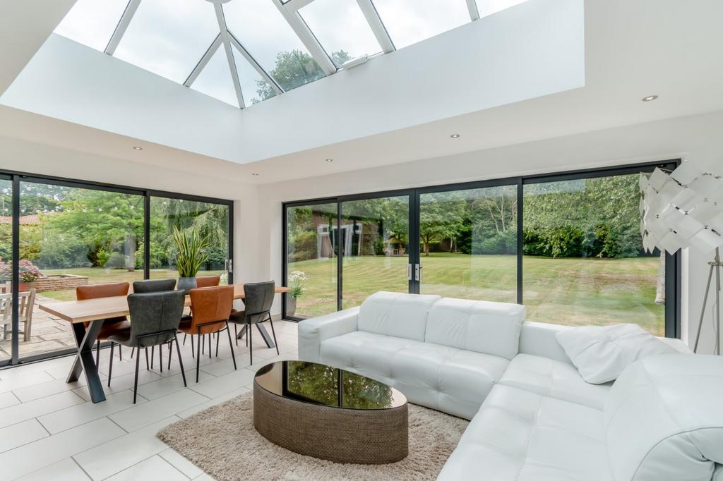 Breakfast Room