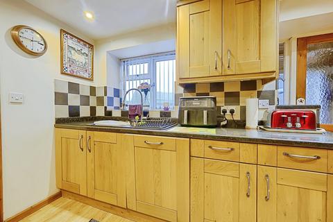 3 bedroom terraced house for sale, Upper Kell, Halifax, HX2