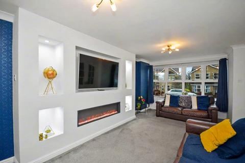 4 bedroom detached house for sale, Lodge Hill Walk, Leeds