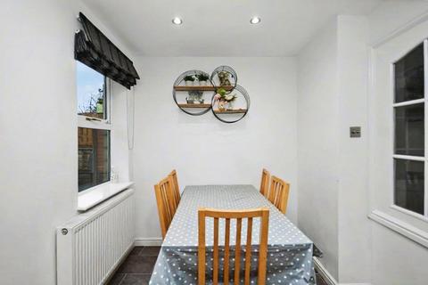 4 bedroom detached house for sale, Lodge Hill Walk, Leeds