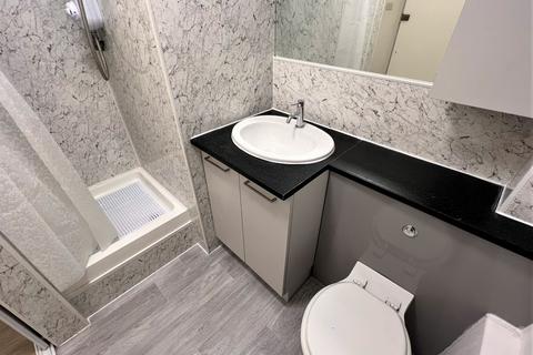 Studio to rent, Flat , Theobalds Court,  Crossbrook Street, Cheshunt, Waltham Cross