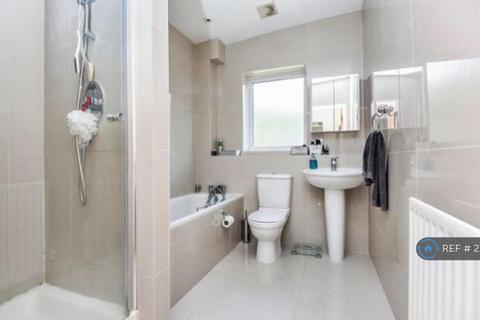 1 bedroom flat to rent, Poynders Road, London, SW4