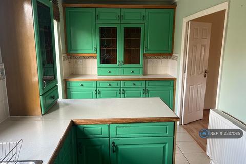 4 bedroom terraced house to rent, Ribblesdale Avenue, London, N11