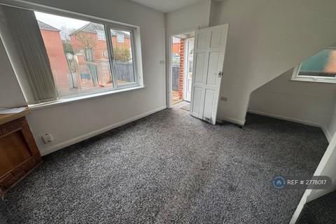 3 bedroom semi-detached house to rent, Wanlip Lane, Birstall, Leicester, LE4