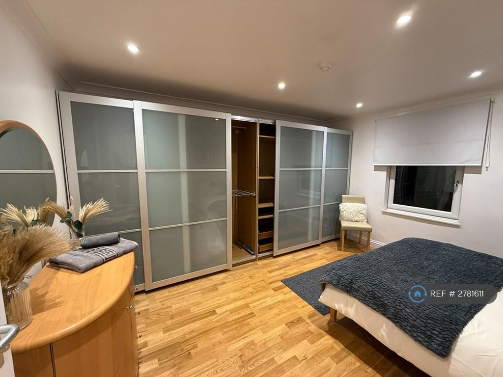 Room 4