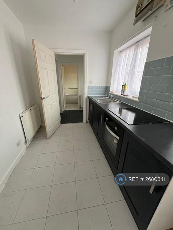 Kitchen (2)
