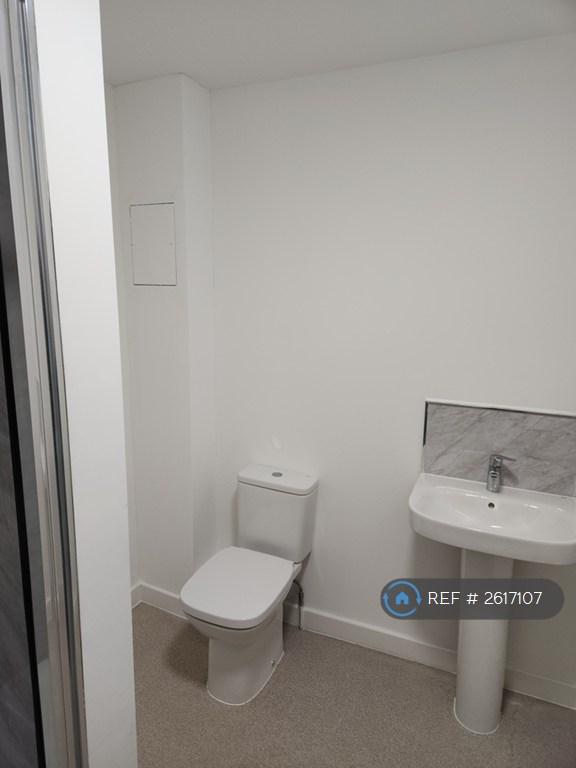 Family Bathroom With Shower