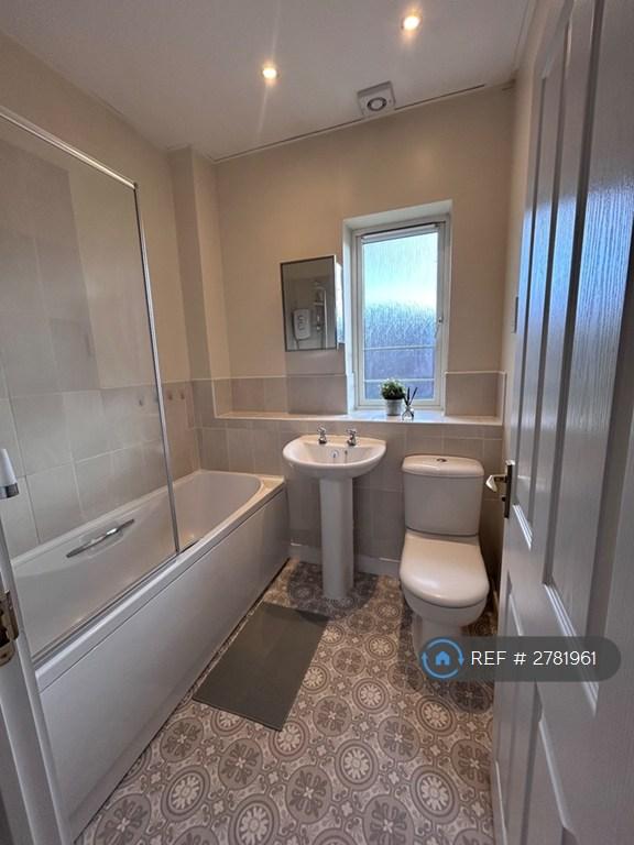 Main Bathroom