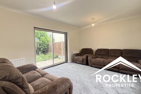 undefined, Roll Gardens, Gants Hill IG2