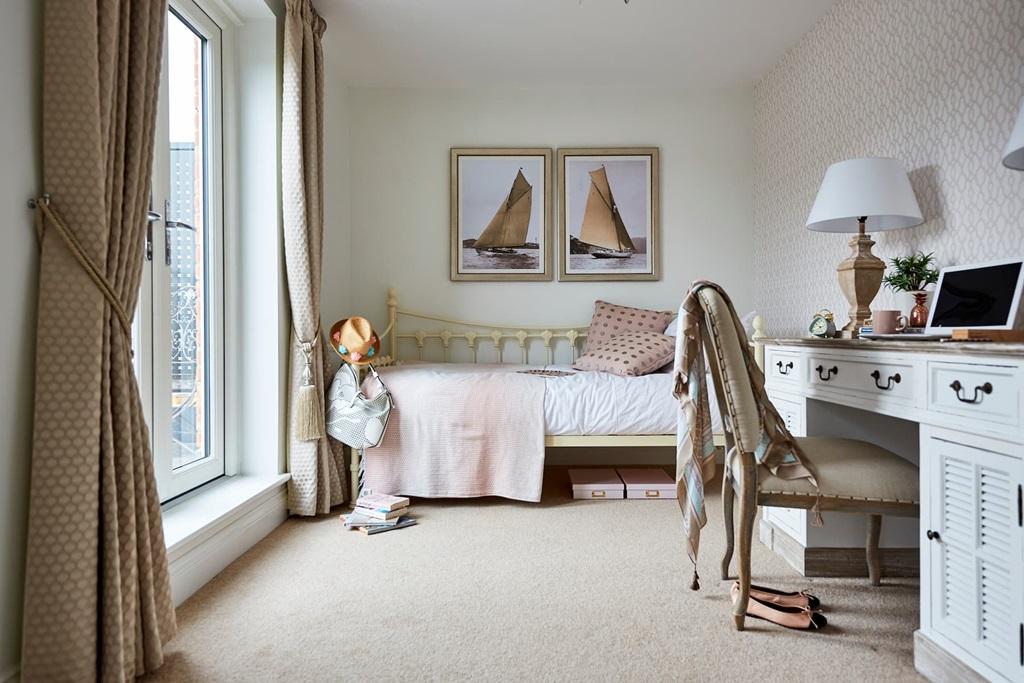 Single bedroom, home office or snug, with...