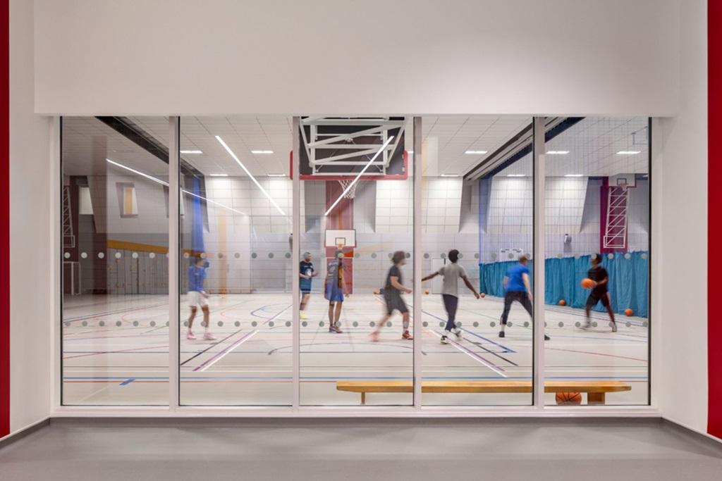 Enjoy racket sports and basketball in The Score...