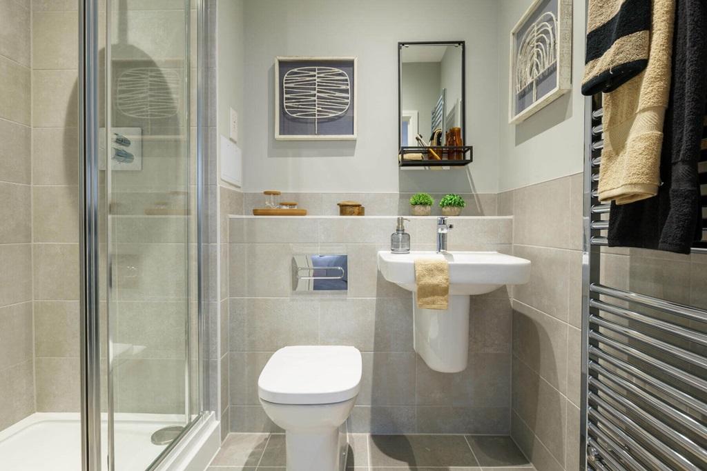 En suite bathroom with double shower