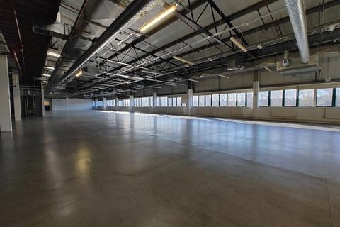Distribution warehouse to rent, 41-44 Kendal Av London W3 0RP