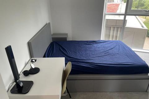 3 bedroom flat to rent, Hartingtons Court, N4