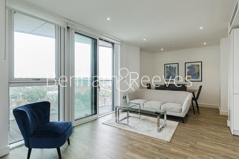 2 bedroom apartment to rent, Gladwin Tower, Nine Elms SW8
