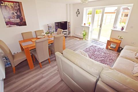 undefined, Charcott Close, Rainham