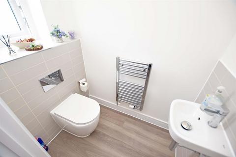 undefined, Charcott Close, Rainham