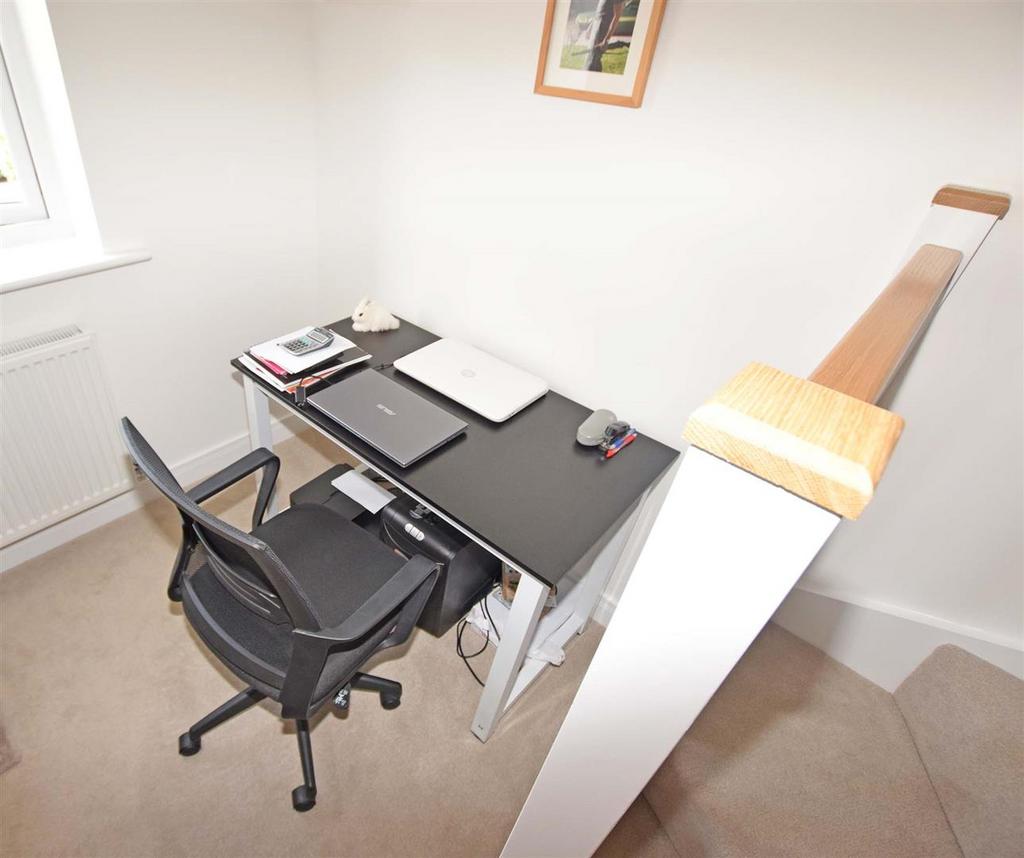 Landing/office space