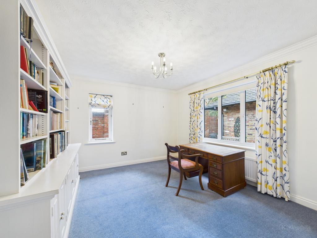 Bedroom/Study