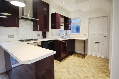2 bedroom semi-detached house to rent, Glen View Road, Sheffield S8