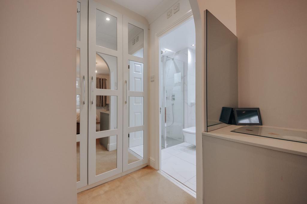 Main bedroom dressing area