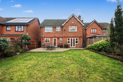 undefined, Elmhurst Close, Bushey, WD23