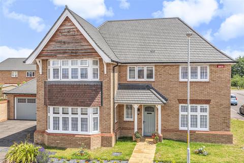 4 bedroom detached house for sale, Endeavour Drive, Tonbridge