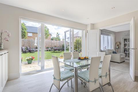 4 bedroom detached house for sale, Endeavour Drive, Tonbridge