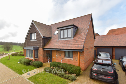 4 bedroom detached house for sale, Cordingley Drive, Crawley RH11