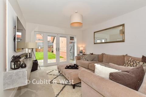 4 bedroom detached house for sale, Cordingley Drive, Crawley RH11