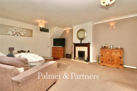 3 bedroom semi-detached house for sale, Wilmslow Drive, Ipswich, Suffolk, IP2
