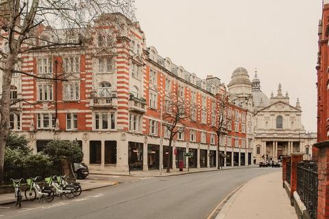 4 bedroom apartment for sale, Empire House, Thurloe Place, South Kensington, SW7