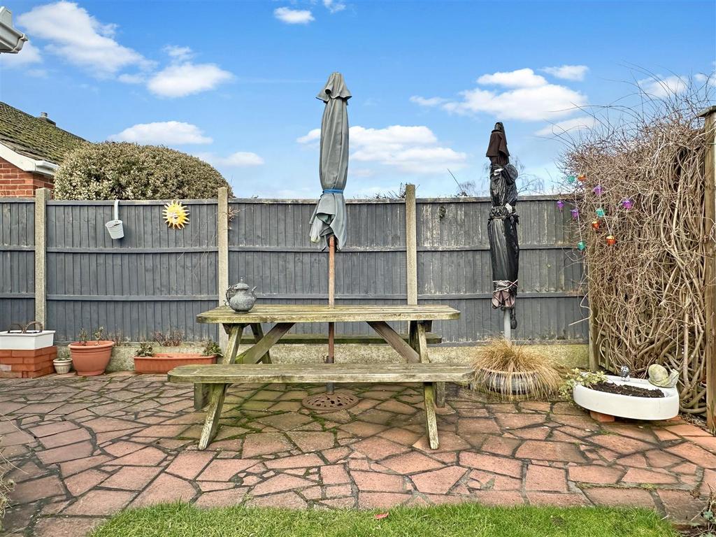 Crazy-Paved Patio 090