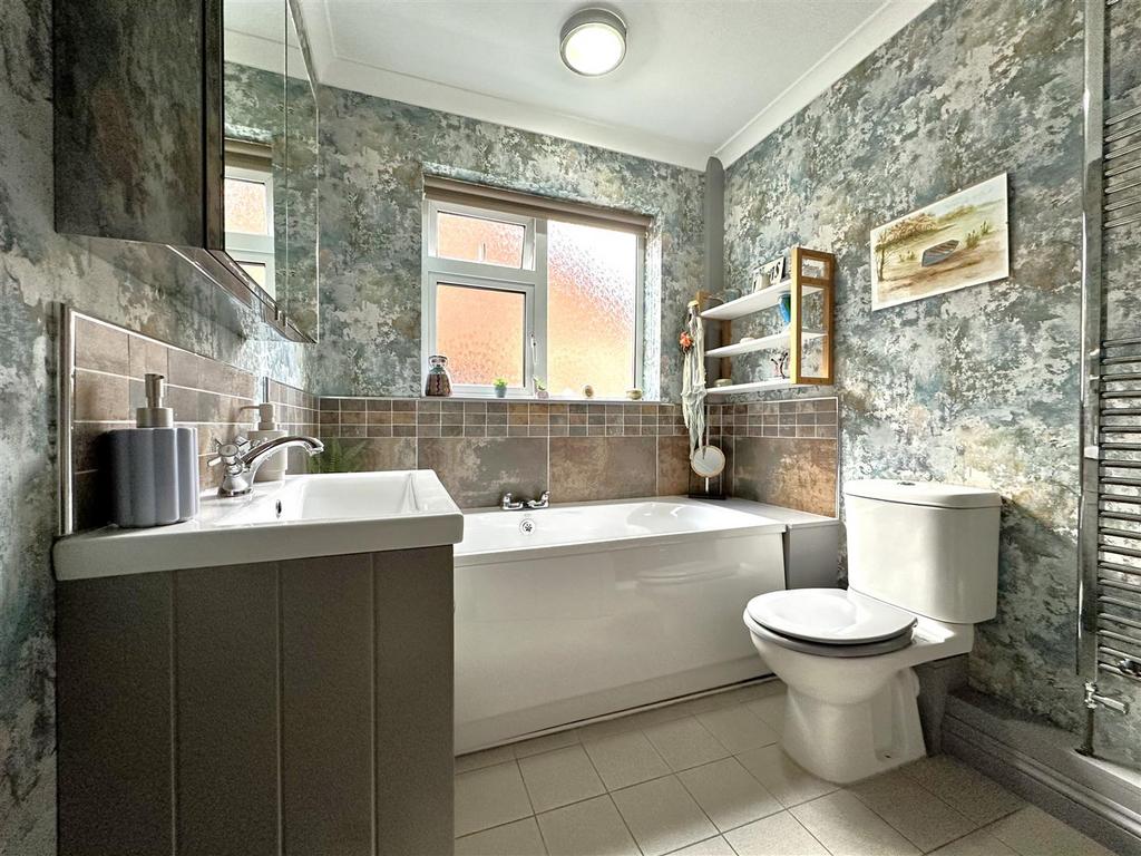 Modern Bathroom 937
