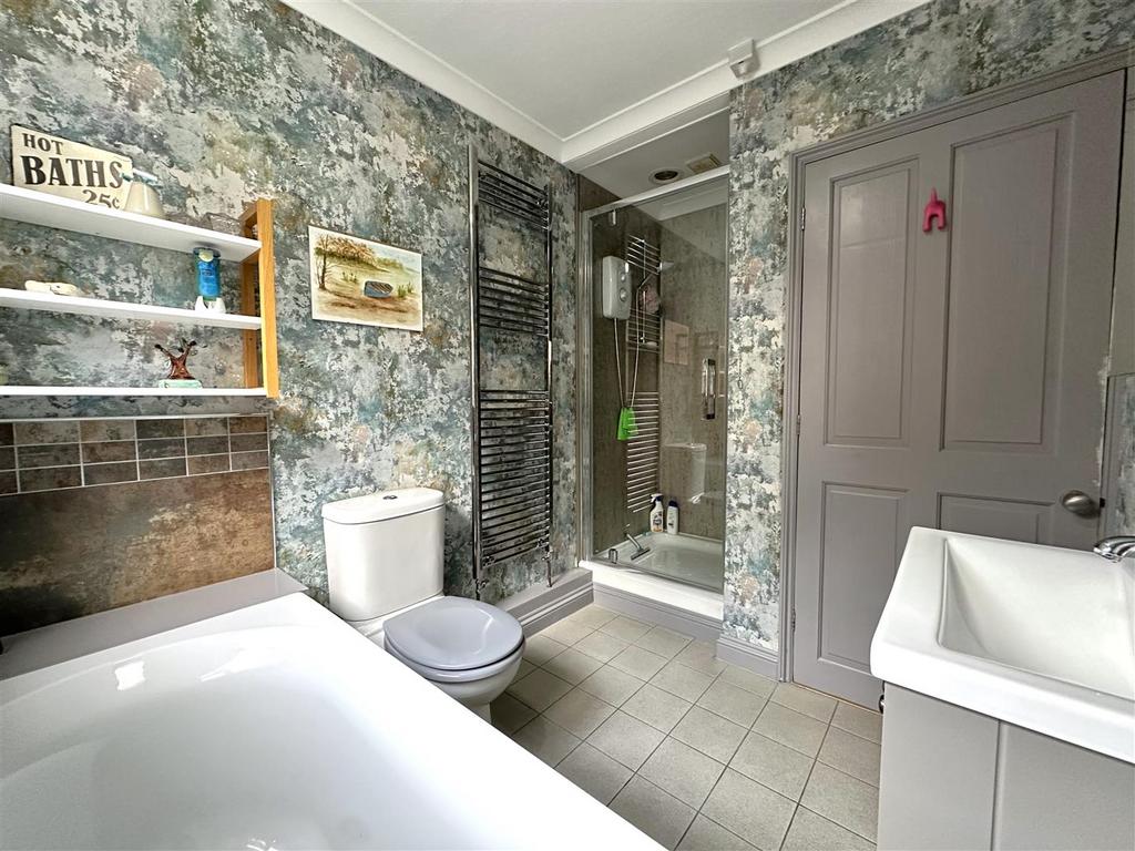 Four-Piece Bathroom 951