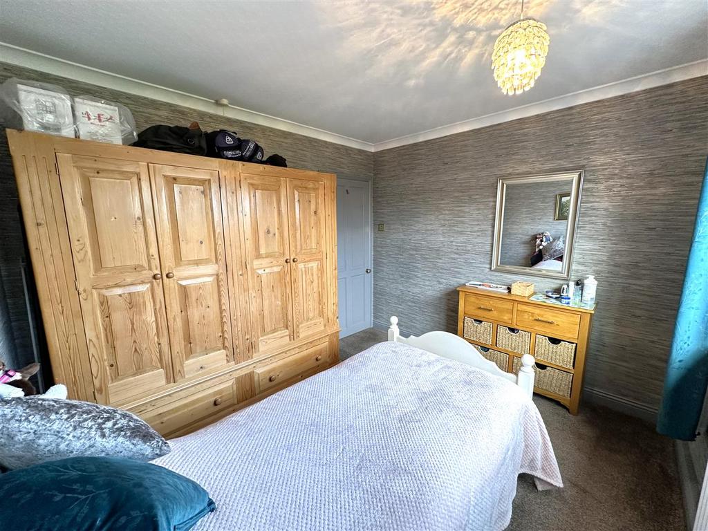 Second Bedroom 931
