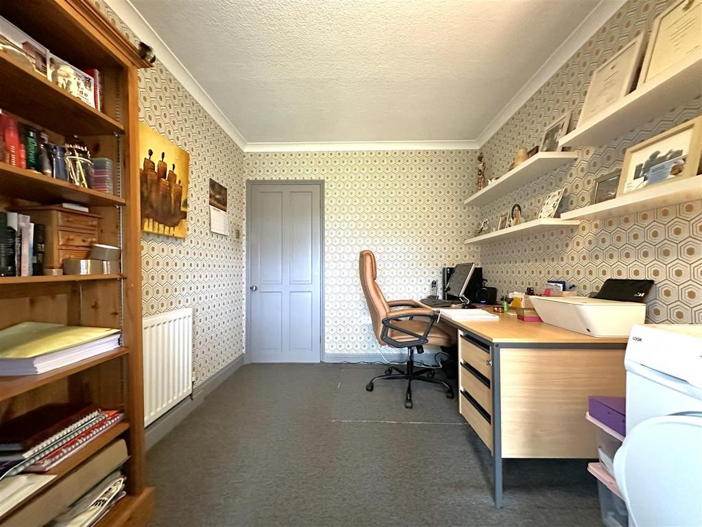 Third Bedroom 957