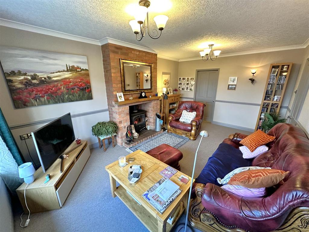 Large Lounge 129