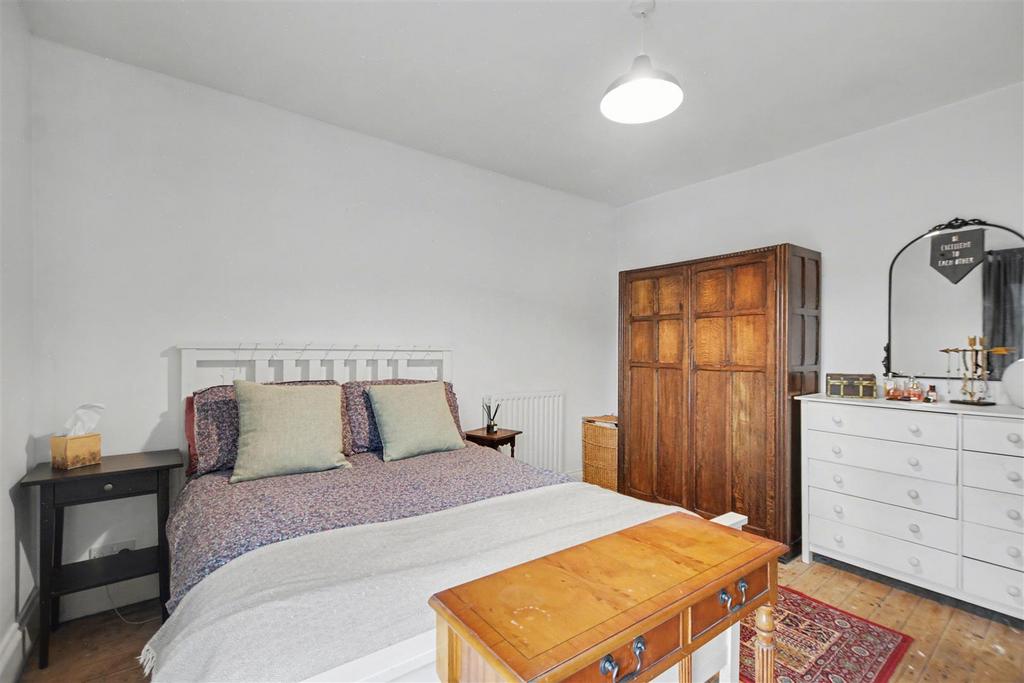 Bedroom 1 2.jpeg