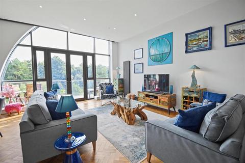 2 bedroom apartment for sale, Long Row, South Shields