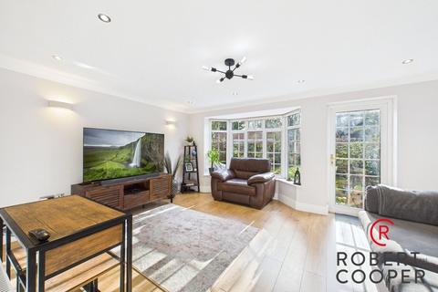 2 bedroom end of terrace house for sale, The Sigers, Pinner, HA5