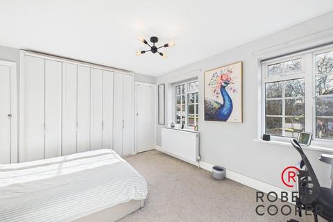 2 bedroom end of terrace house for sale, The Sigers, Pinner, HA5