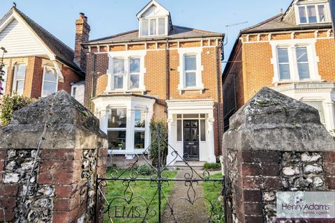 1 bedroom apartment for sale, Station Road, Petersfield, GU32