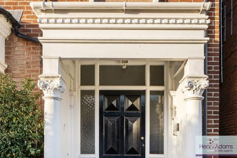 1 bedroom apartment for sale, Station Road, Petersfield, GU32