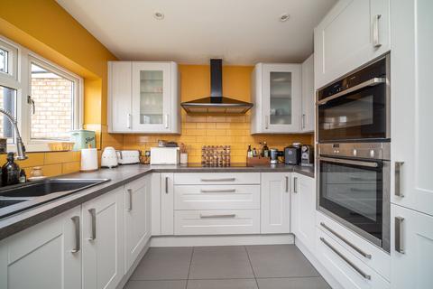 3 bedroom semi-detached house for sale, Batchwood View, St. Albans, AL3