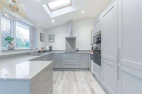 3 bedroom semi-detached house for sale, Spinney Close, Stourbridge