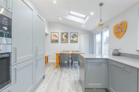 3 bedroom semi-detached house for sale, Spinney Close, Stourbridge